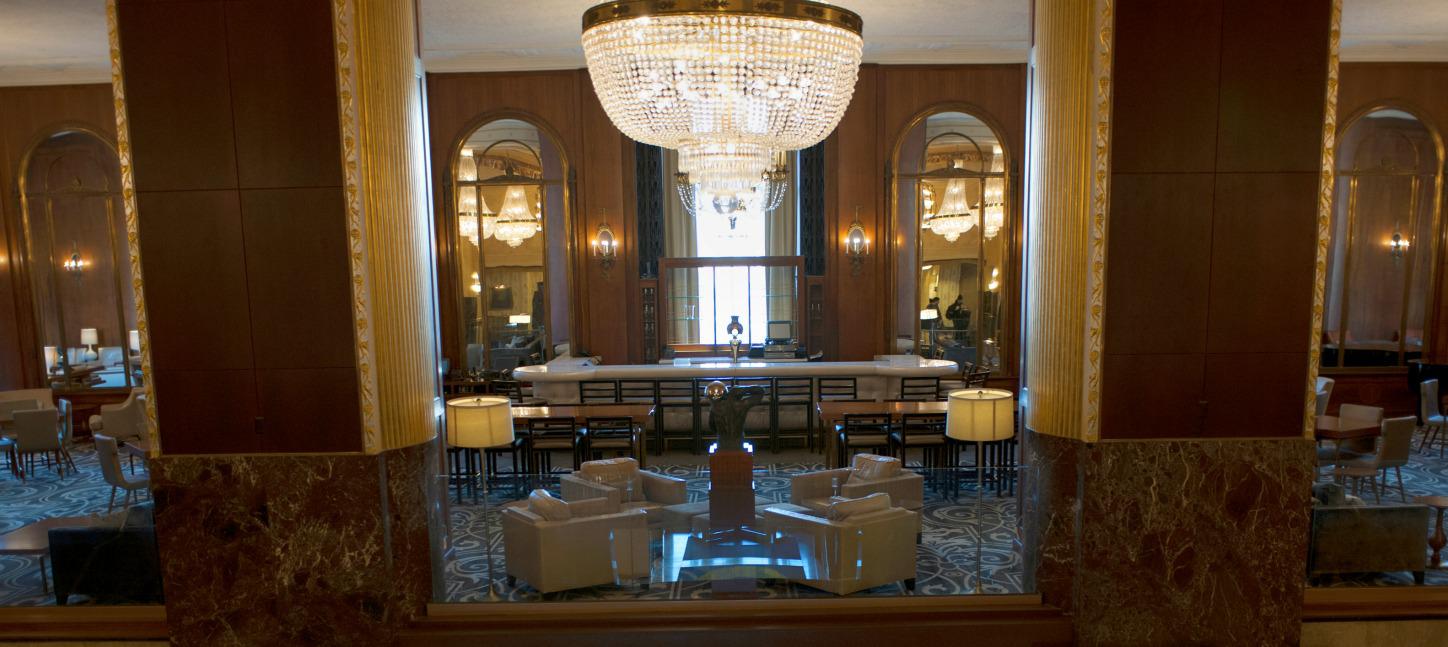 Monarch Lounge in Hilton Milwaukee
