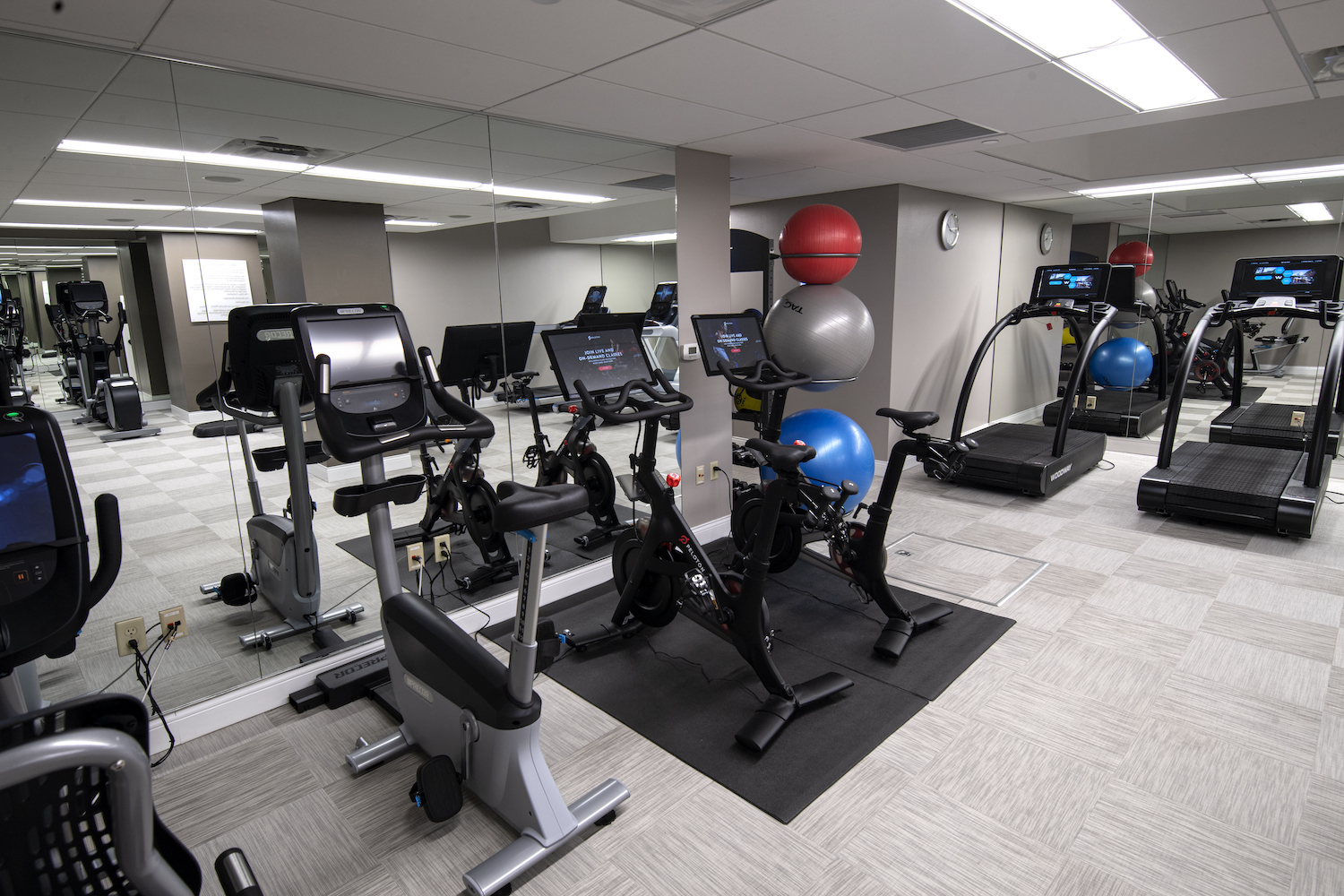 Pfister Hotel Fitness Center bikes