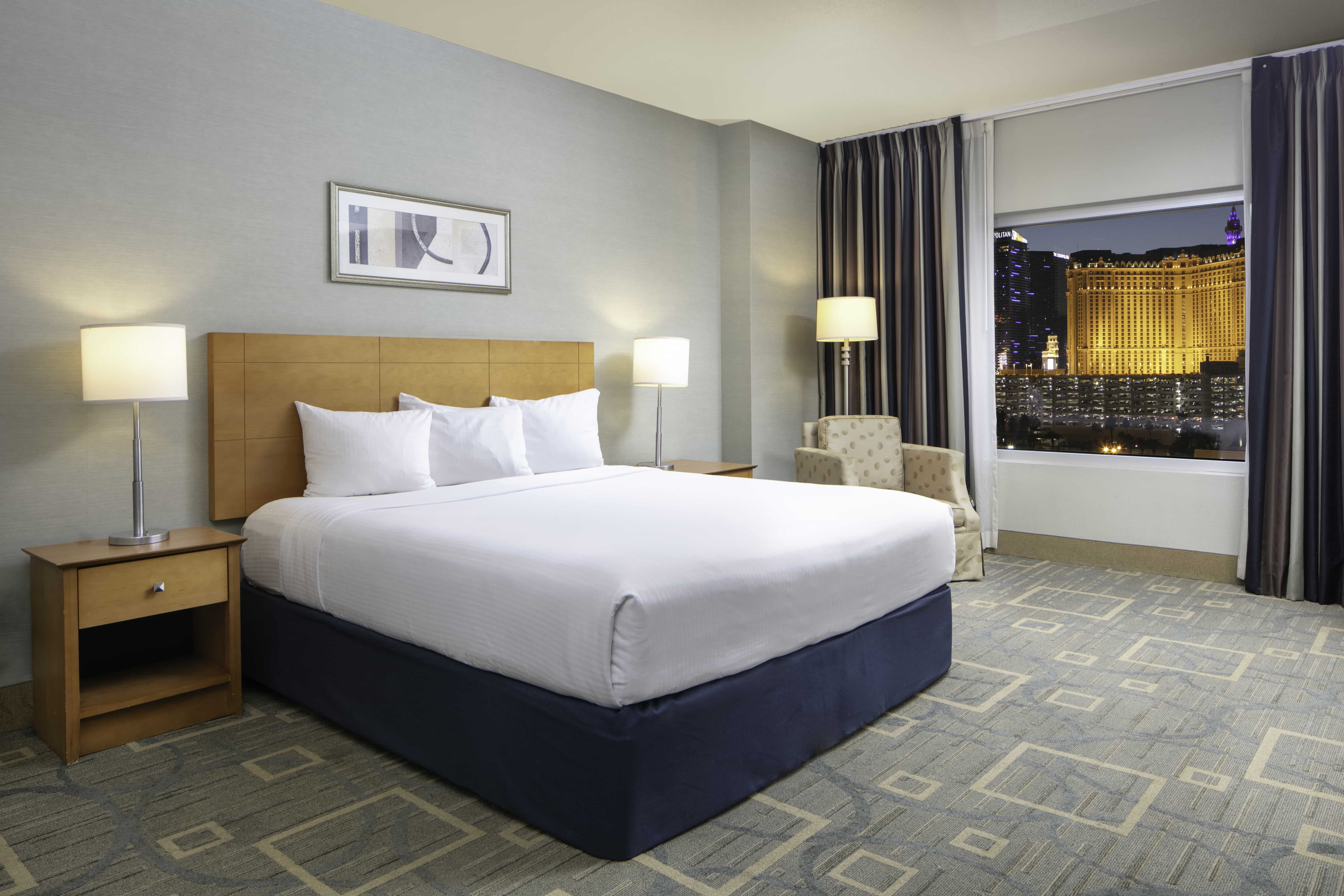 Suites & Hotel Features Platinum Hotel Rooms